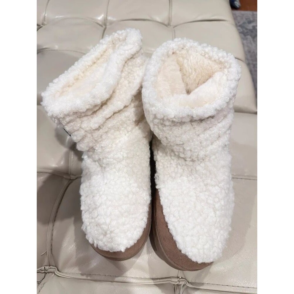 Hometop Sherpa Suede Bootie Slippers Size 5-6